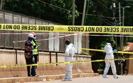 Umwiyahuzi witurikirizaho igisasu yiciwe mu gitero ku munsi w'abahowe Imana bo muri Uganda – igisirikare