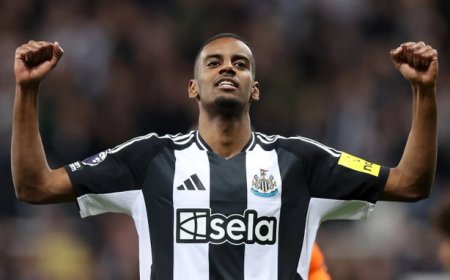 Alexander Isak yiteguye kwerekeza muri Liverpool FC