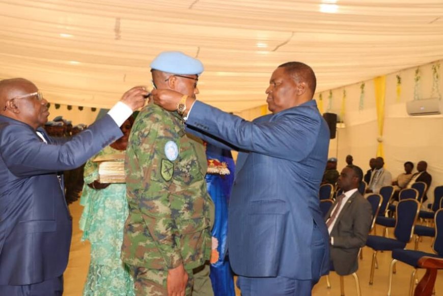 Perezida wa Centrafrique yambitse imidari y’ishimwe ingabo z’u Rwanda