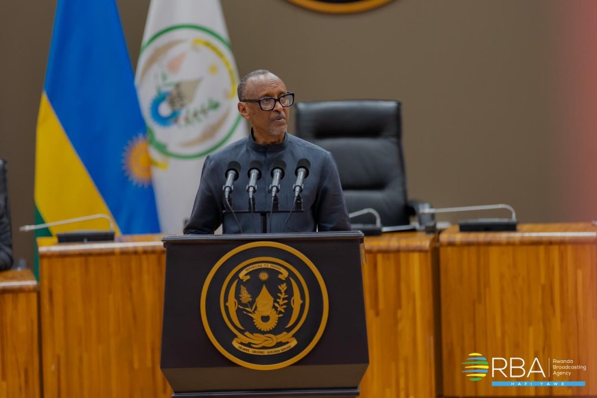 Perezida Kagame yarahije abasenateri bashya batangiye inshingano
